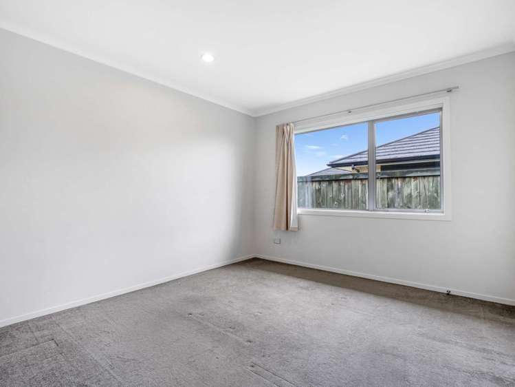 39 Carroll Place Owhata_15