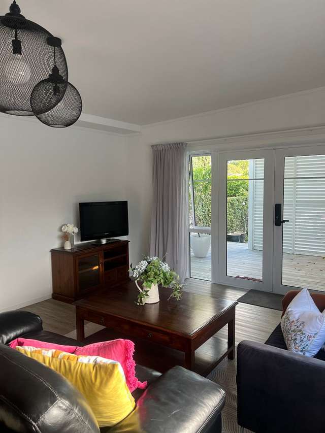Fully furnished modern unit imcl power