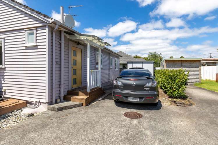 23 Ropata Avenue Point England_12