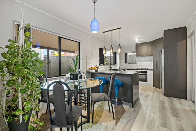 2/7 Duke Street Papakura_15