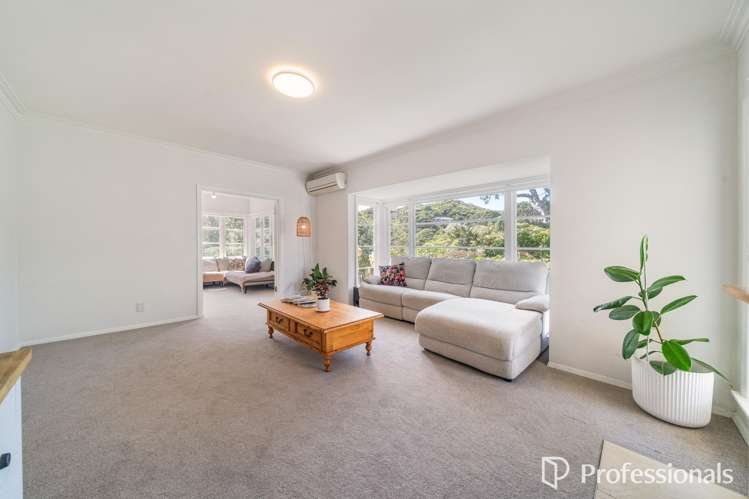 6 Te Whiti Grove Korokoro_2