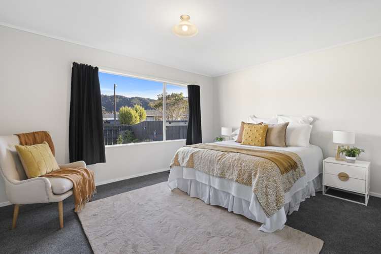 14 Wetherby Grove Wainuiomata_11