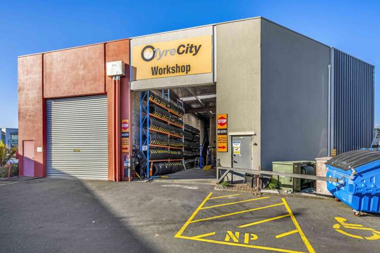Unit 2, 3 William Pickering Drive Albany_5