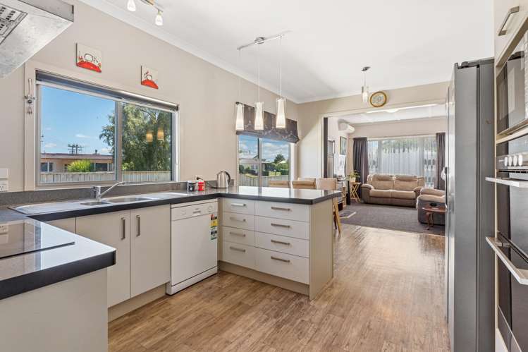 1 Edmay Street Feilding_3