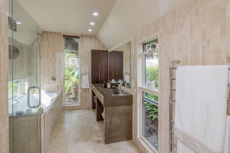 9 Karaka Grove Waikanae_11