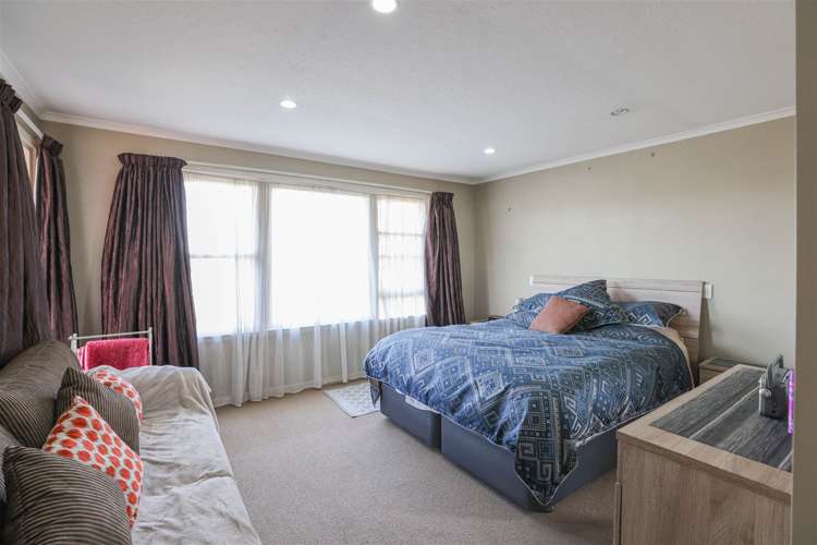 81 Creek Road Allenton_10