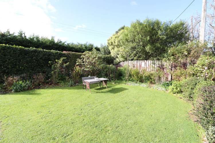 250b High Street North Carterton_17