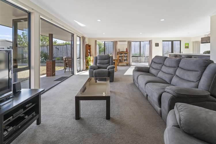 396 Suffolk Road Stoke_5