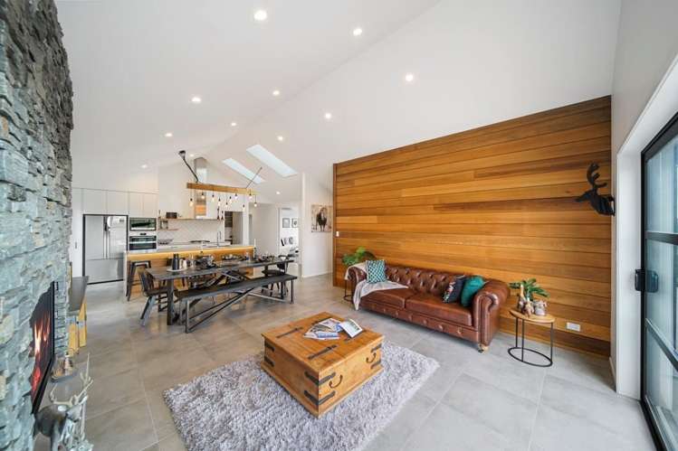 Lyndhurst Road Frimley_7