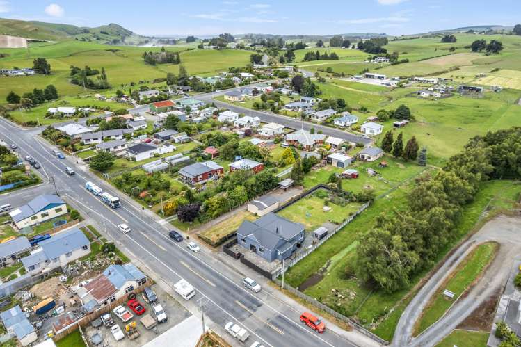 20 and 16 Main Road Owaka_22