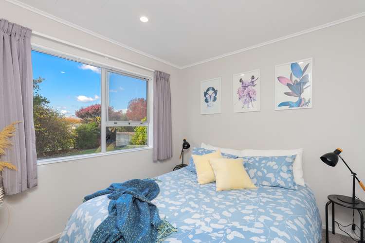 2 Lord Auckland Road Wakefield_6