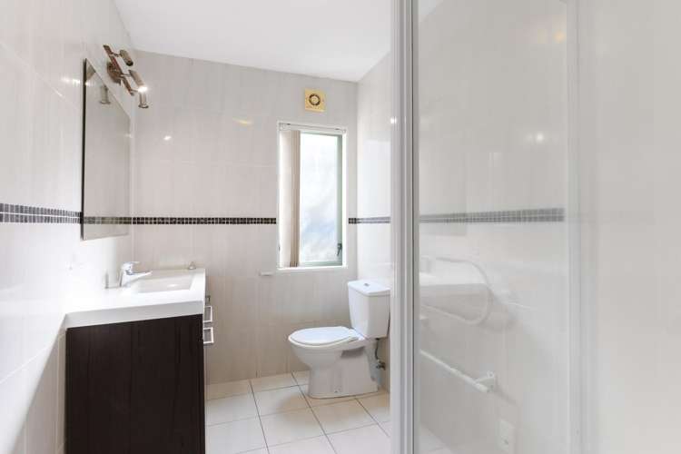 1 Highgrove Lane Totara Vale_11