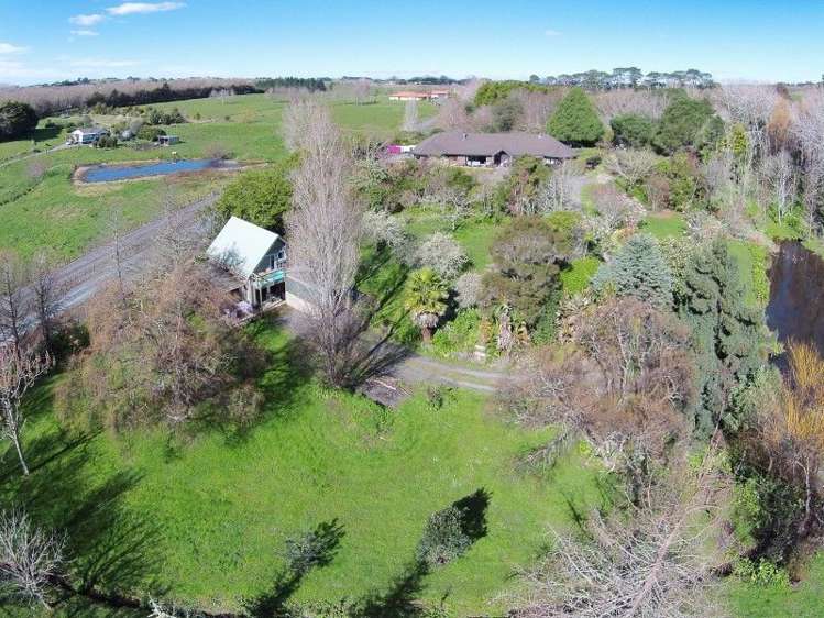 211 Pine Valley Road Dairy Flat_14