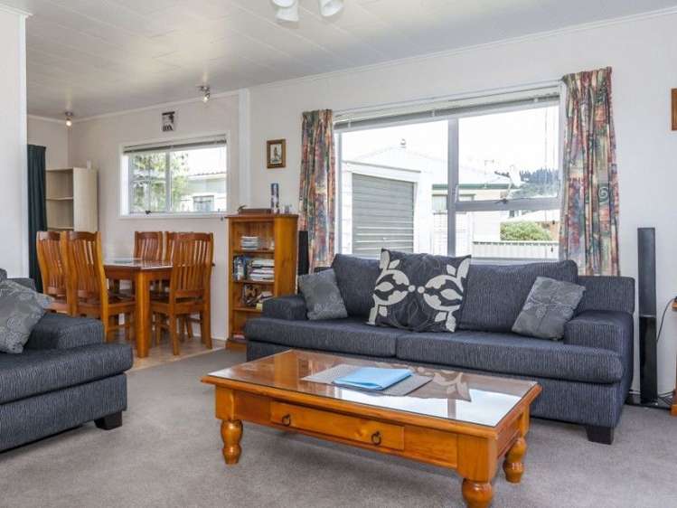 100 Lorraine Place Whangamata_4