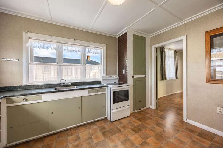 46 Titirangi Road New Lynn_4