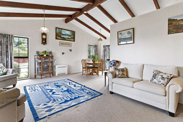 12a Skipage Grove Featherston_5