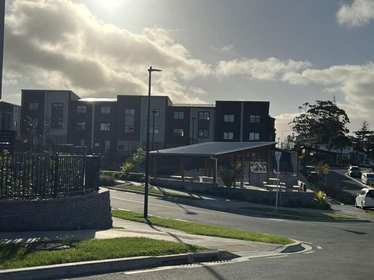 357 Glengarry Road Glen Eden_13