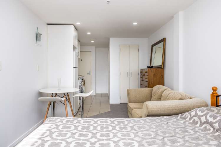 9h/23 Emily Place Auckland Central_6