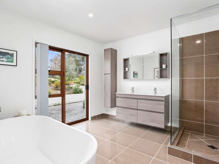 771 Ridge Road Riverhead_14