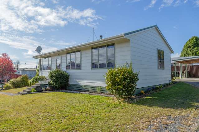 17 Runuku Grove Turangi_1