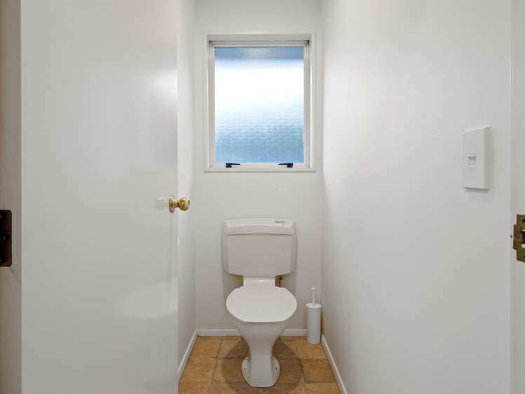 4 Netherby Lane Shirley_12