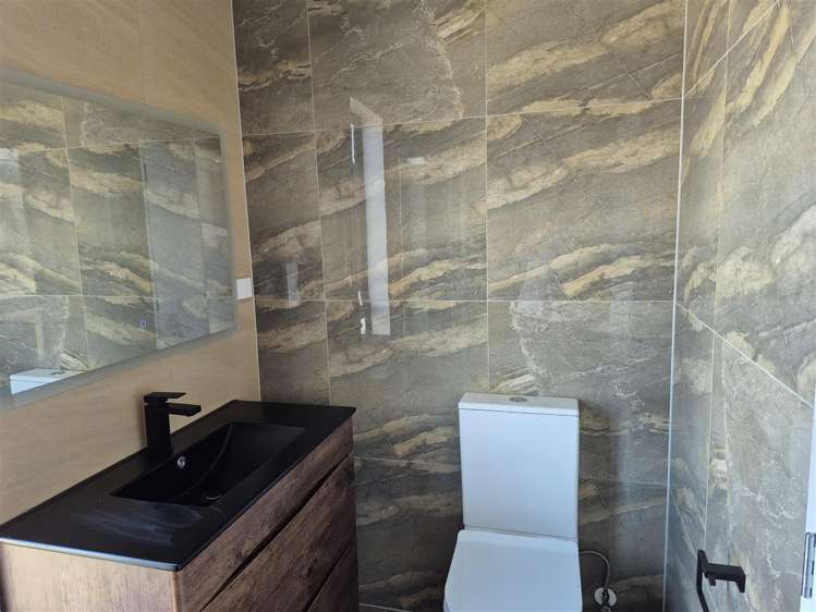 9 Waikaha Street_5