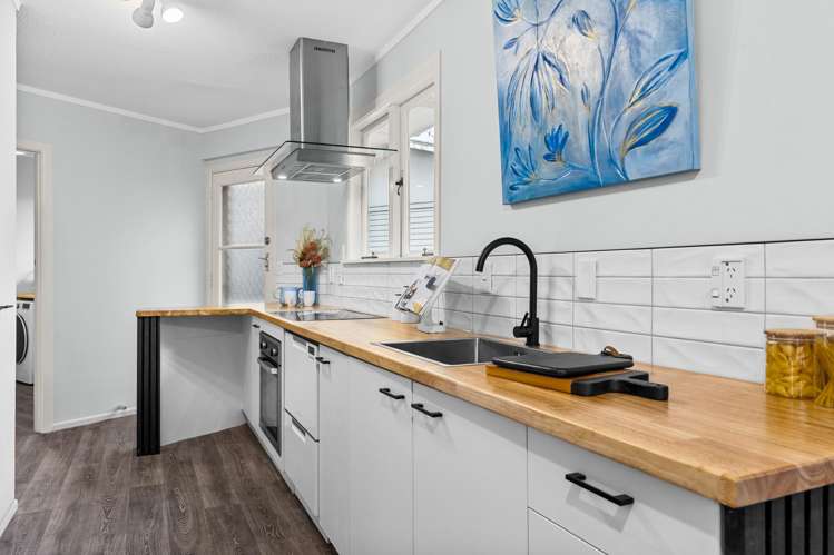 1/82 Ennis Avenue Pakuranga Heights_3