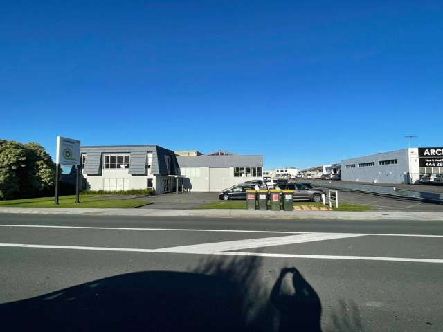 211 Archers Road Wairau Valley_3