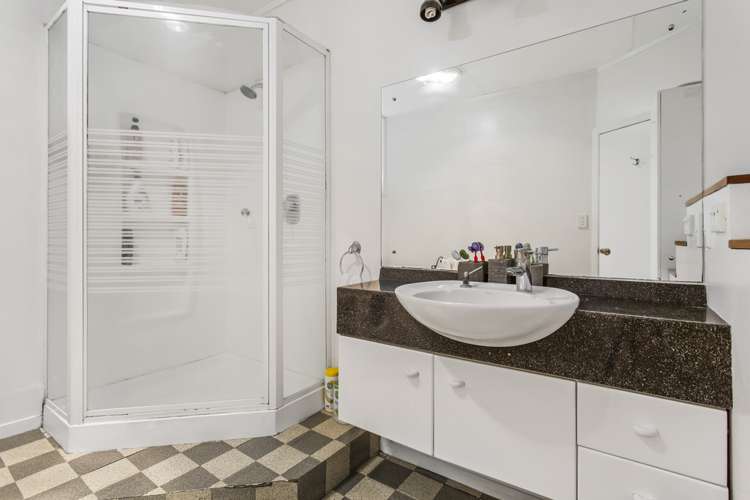 3203 Great North Road New Lynn_15