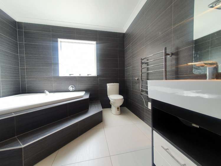 18 Belleaire Court West Harbour_12