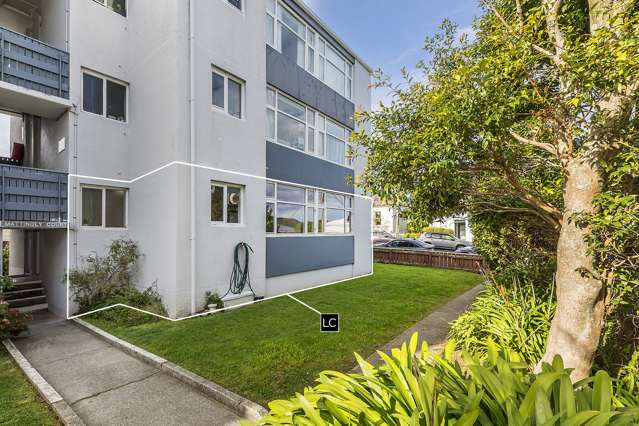 4/10 Angus Avenue Berhampore_1