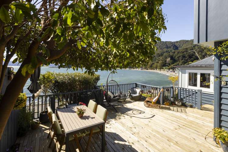625 Marine Drive Days Bay_17