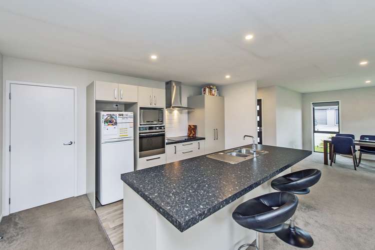 89 Sunline Avenue Lincoln_5