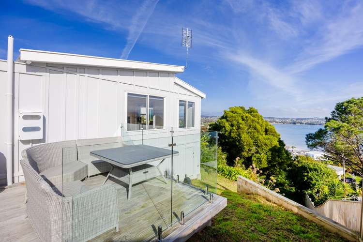 9 Roberts Road Matakatia_17