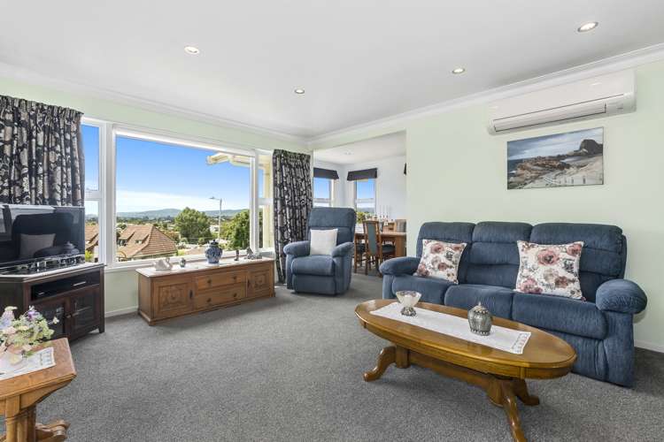 24 Highfield Crescent Brookfield_8