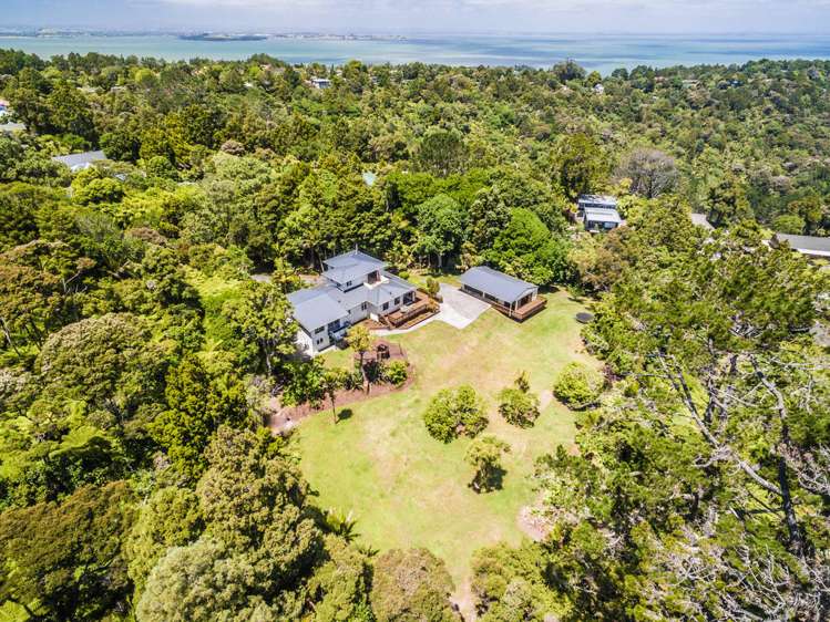 25 Huia Road Titirangi_1