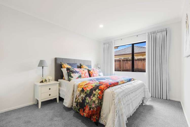 37 Croftview Road Wattle Downs_19