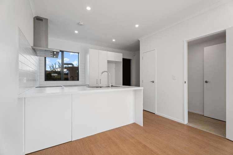 7 Isabella Lane Henderson_6