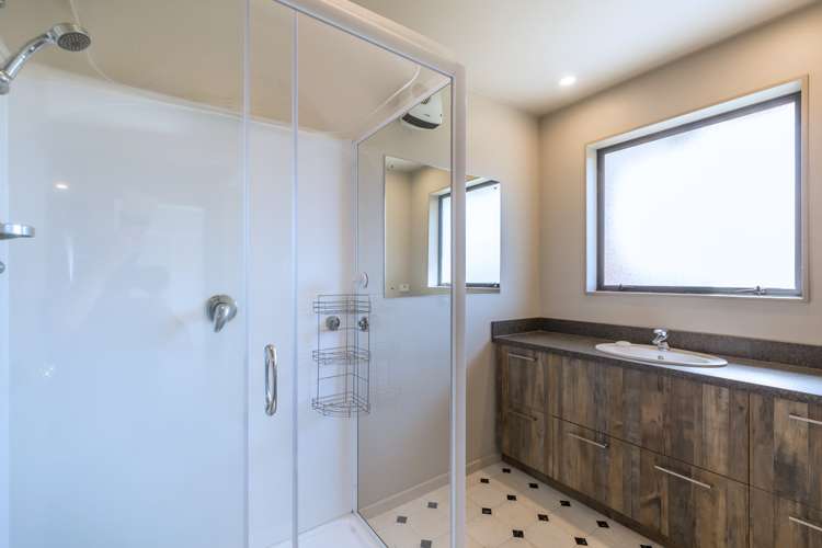 21 Dufek Crescent Wigram_13