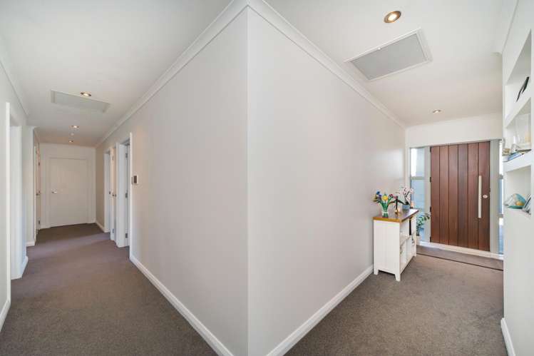 26 Chestnut Close Kelvin Grove_15