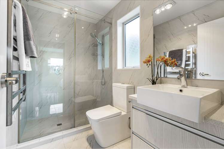 18 Celeste Place Totara Vale_16