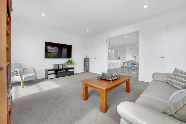 16 Cadwil Drive Beachlands_12