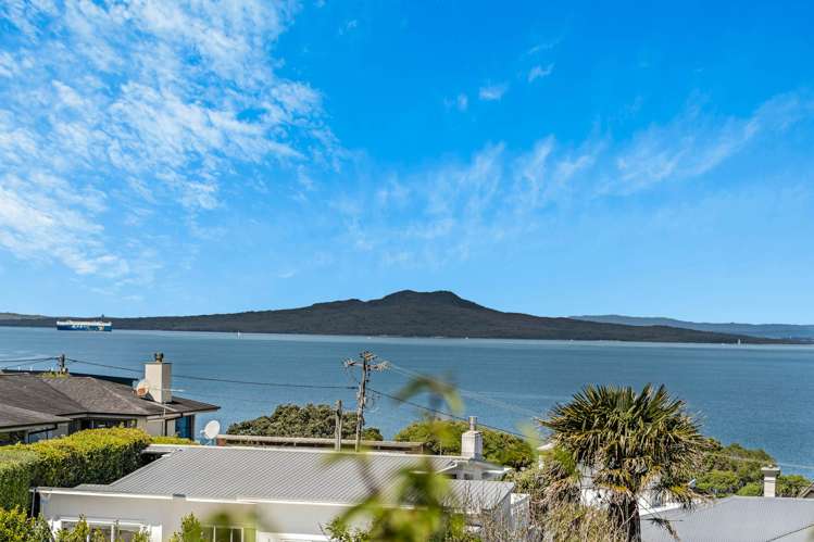 1 Vaughan Crescent Murrays Bay_7