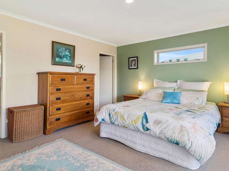 11 Courtenay Place Owhata_15