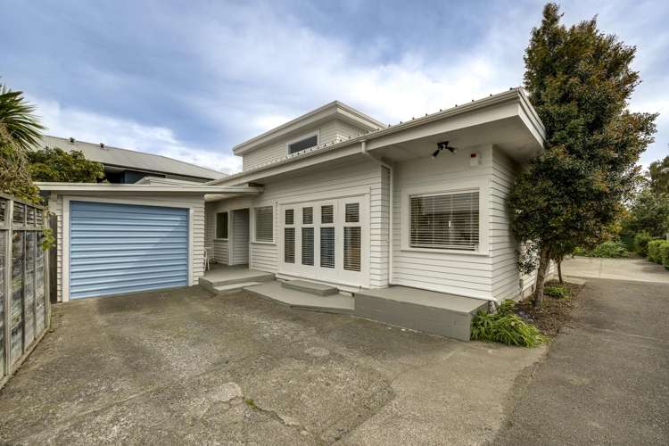 2/8 Meeanee Quay Westshore_7