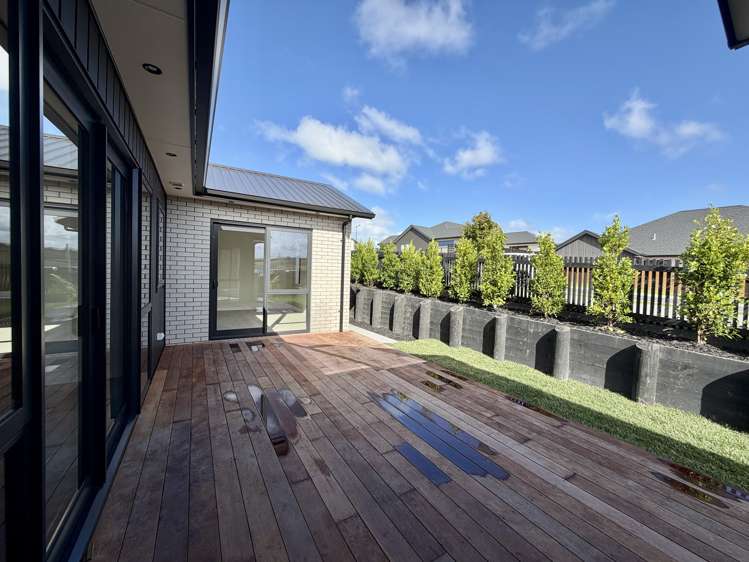 33 Tukutata Crescent Milldale_28