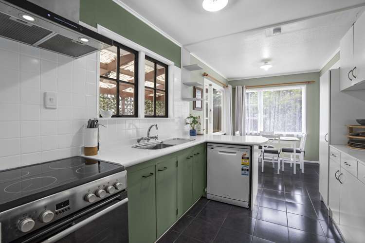 19 Bexley Grove Wainuiomata_6