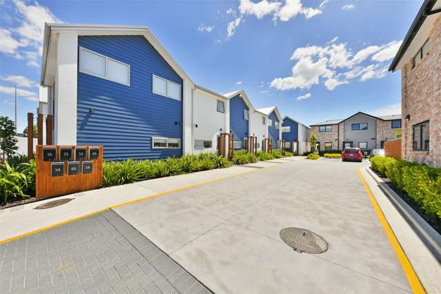 2/8 Riccarton Road Riccarton_1