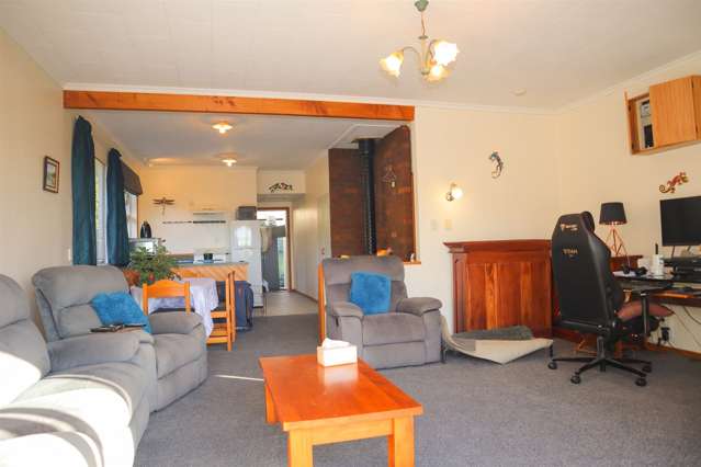 2 Russell Terrace Greymouth_4