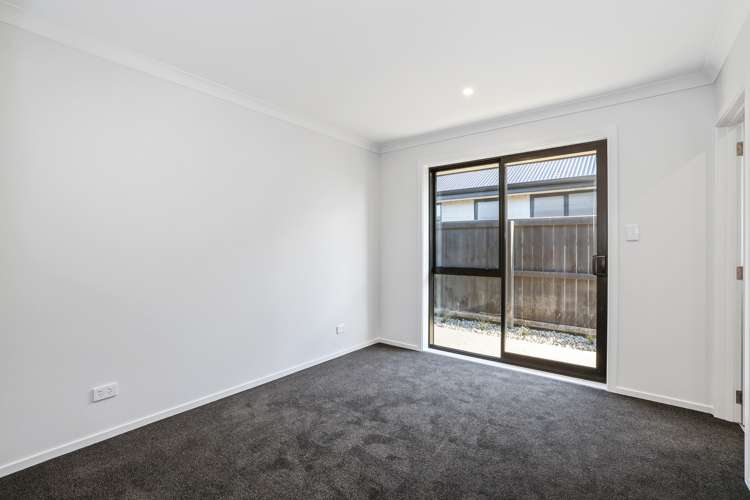 15 Vitalia Crescent Lincoln_7